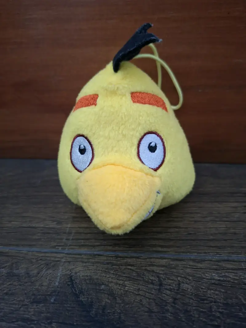 Peluches de Angry Bird amarillos y blancos - 2