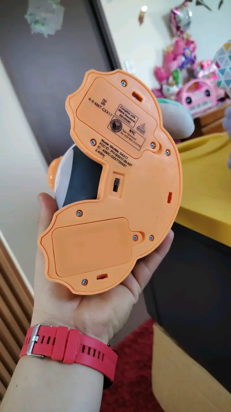 Pingüino interactivo Fisher-Price musical - 2