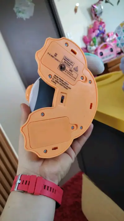 Pingüino interactivo Fisher-Price musical - miniatura 2
