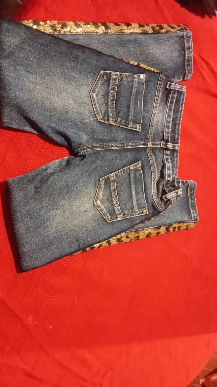 Jeans con lentejuelas doradas para niña talla 8 - 2