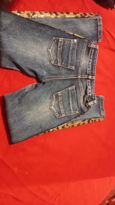 Jeans con lentejuelas doradas para niña talla 8 - miniatura 2