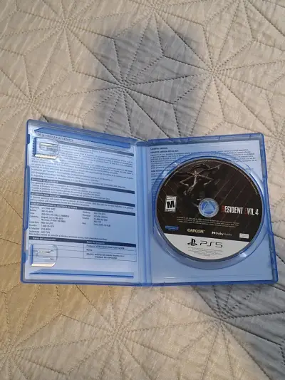 Resident Evil 4 para PS5 en buen estado - miniatura 2