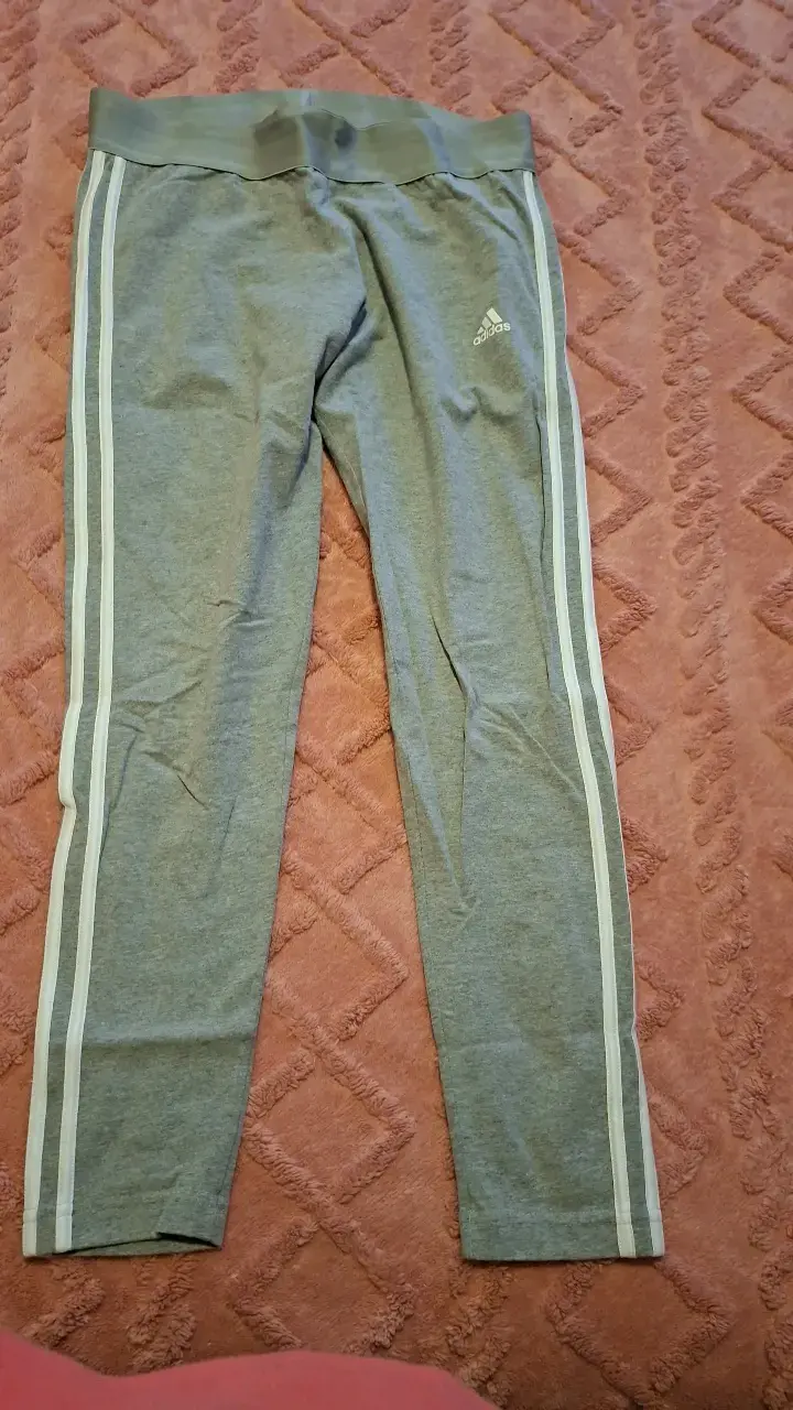 Leggings deportivos grises Adidas