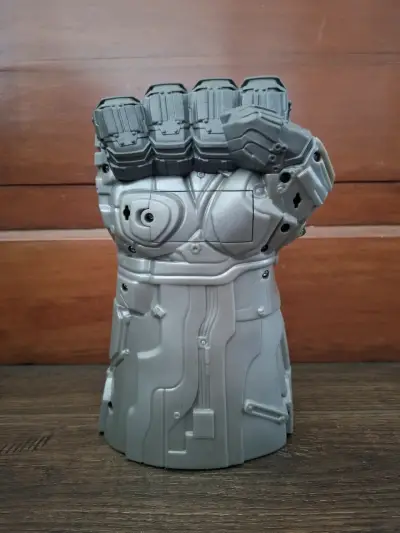 Guantelete de juguete de Iron Man con luces - miniatura 5