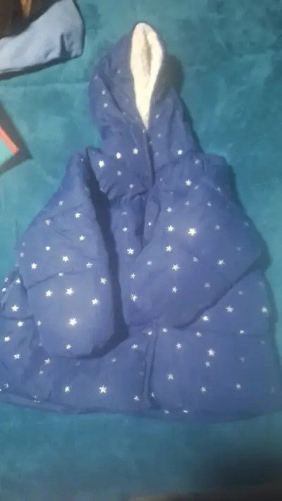 Chaqueta acolchada azul con estrellas - miniatura 1