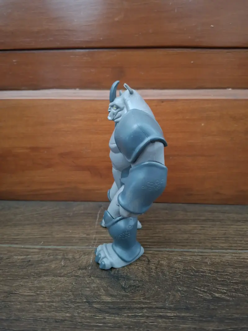 Figura de acción rino gris ultimate spiderman - 2