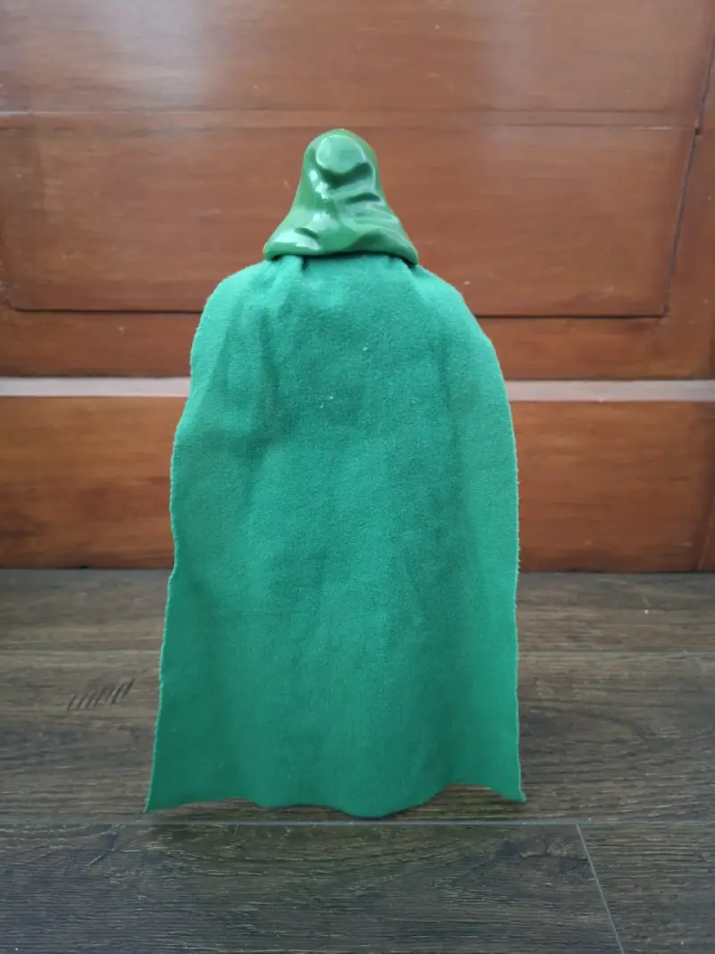 Figura de acción Doctor Doom con capa verde - 3