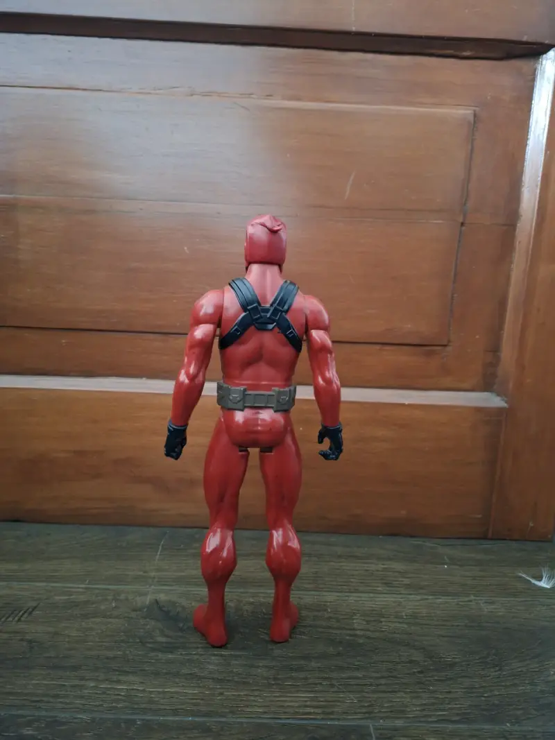 Figura de acción Deadpool - 3