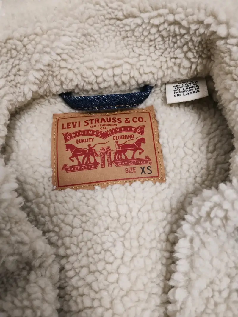 Chaqueta de mezclilla Levi's con chiporro - 4