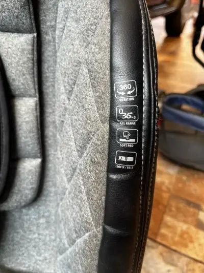 Silla de auto Infanti gris modelo 360 para bebé - miniatura 3