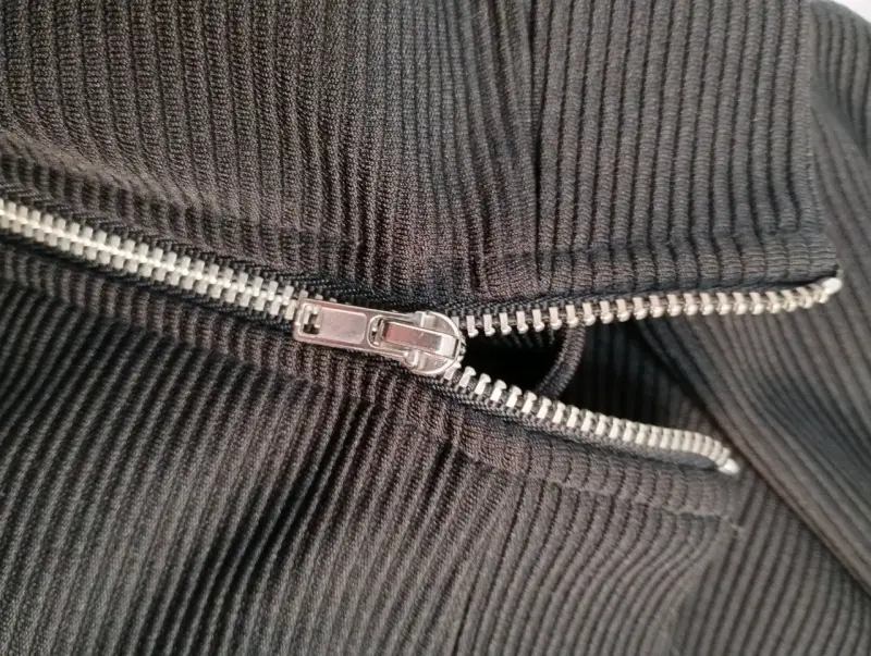 Falda corta negra talla 36/38 - 4