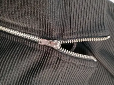 Falda corta negra talla 36/38 - miniatura 4