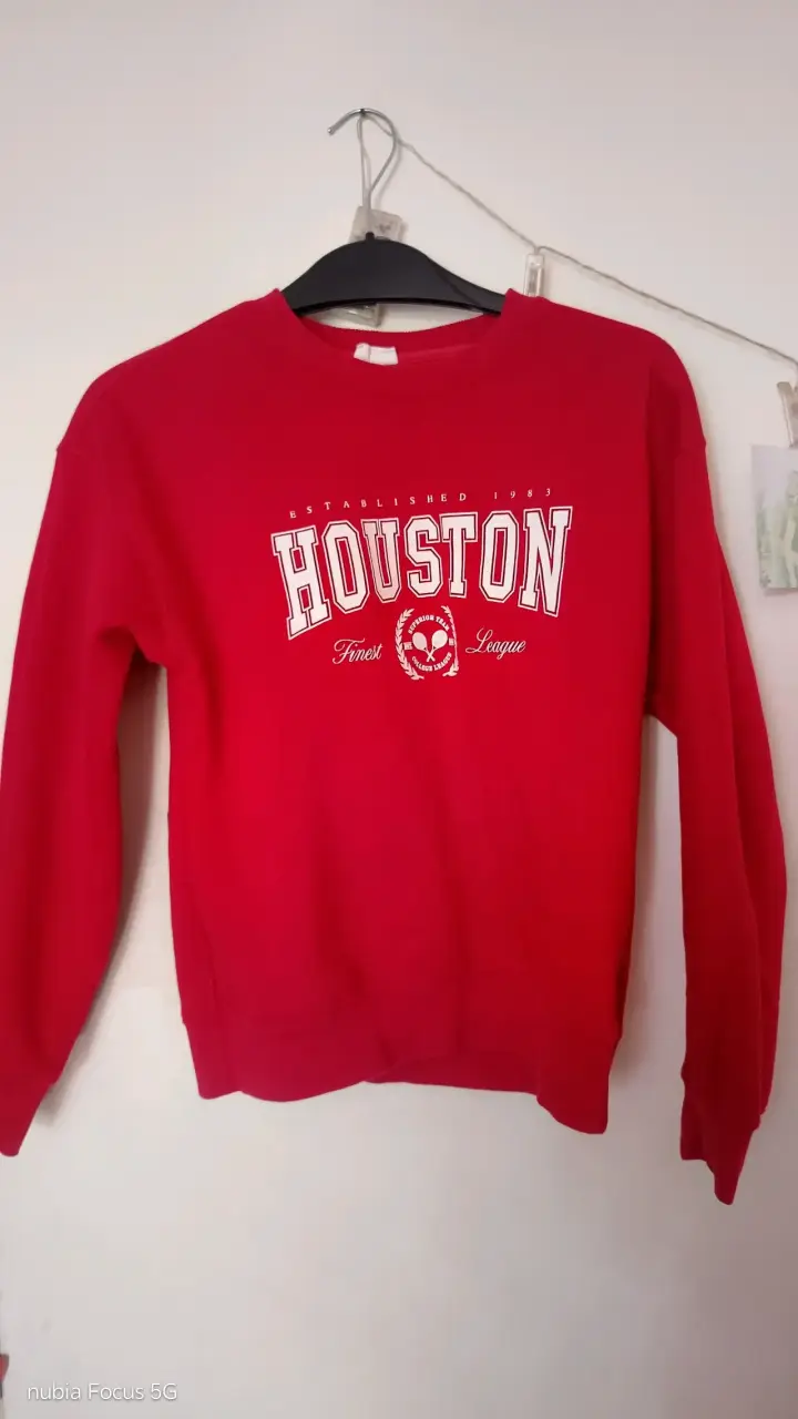 Polerón rojo Houston estilo universitario