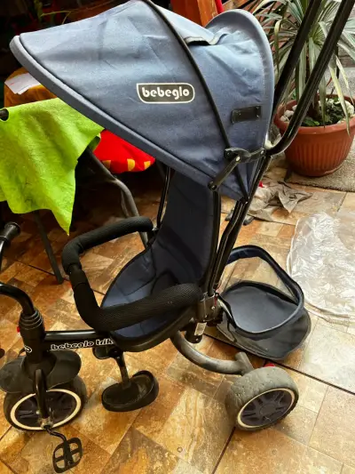 Coche triciclo de bebé con cubierta protectora - miniatura 4