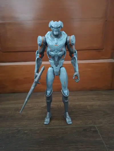 Figura de acción de alienigena azul claro  de Halo - miniatura 1
