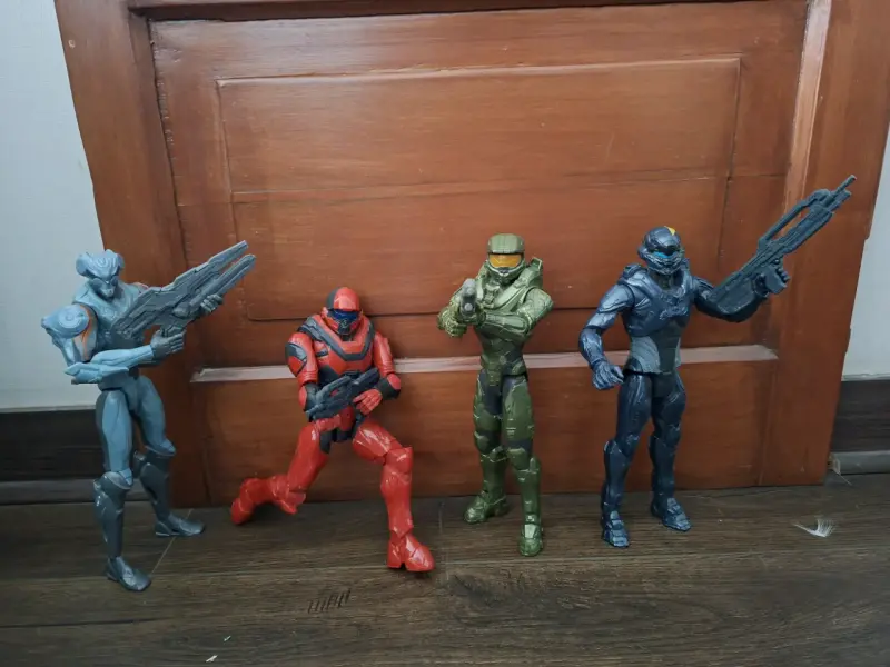 Figura de acción de alienigena azul claro de Halo - 5