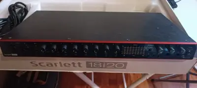 Interfaz de audio Focusrite Scarlett 18i20 3th - miniatura 3