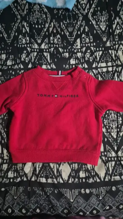 Polerón rojo Tommy Hilfiger para niños - miniatura 1