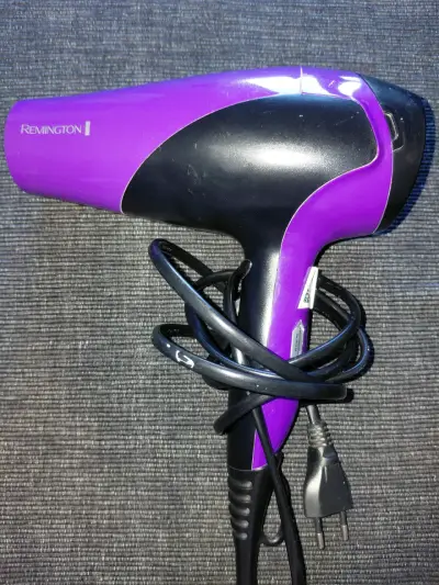 Secador de pelo Remington morado y negro - miniatura 1