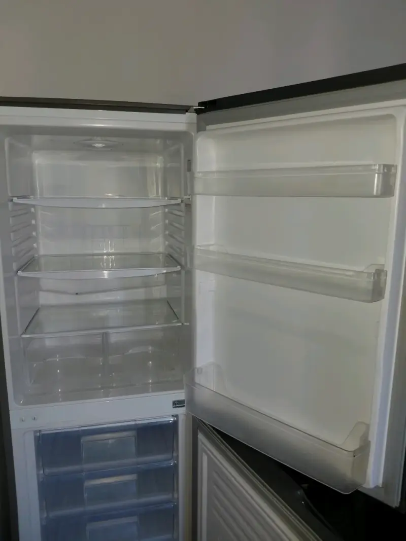 Refrigerador Mademsa de acero inoxidable - 2
