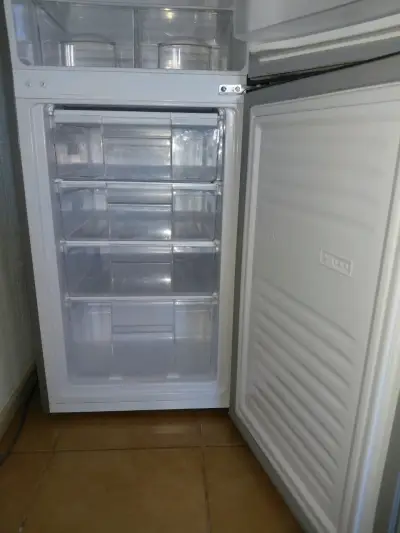Refrigerador Mademsa de acero inoxidable - miniatura 3