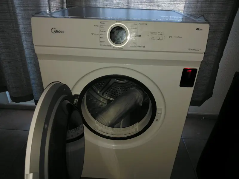 Secadora de ropa Midea 8 kg blanca - 2