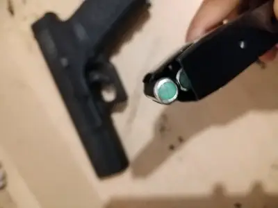 Pistola a fogueo 8mm - miniatura 3