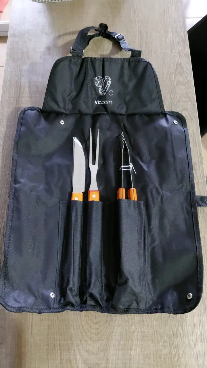 Set de utensilios para asado con estuche - 1
