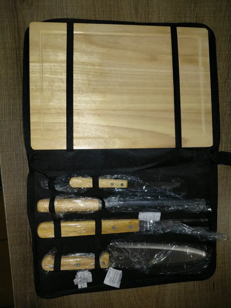 Set de utensilios para asado con estuche - 3