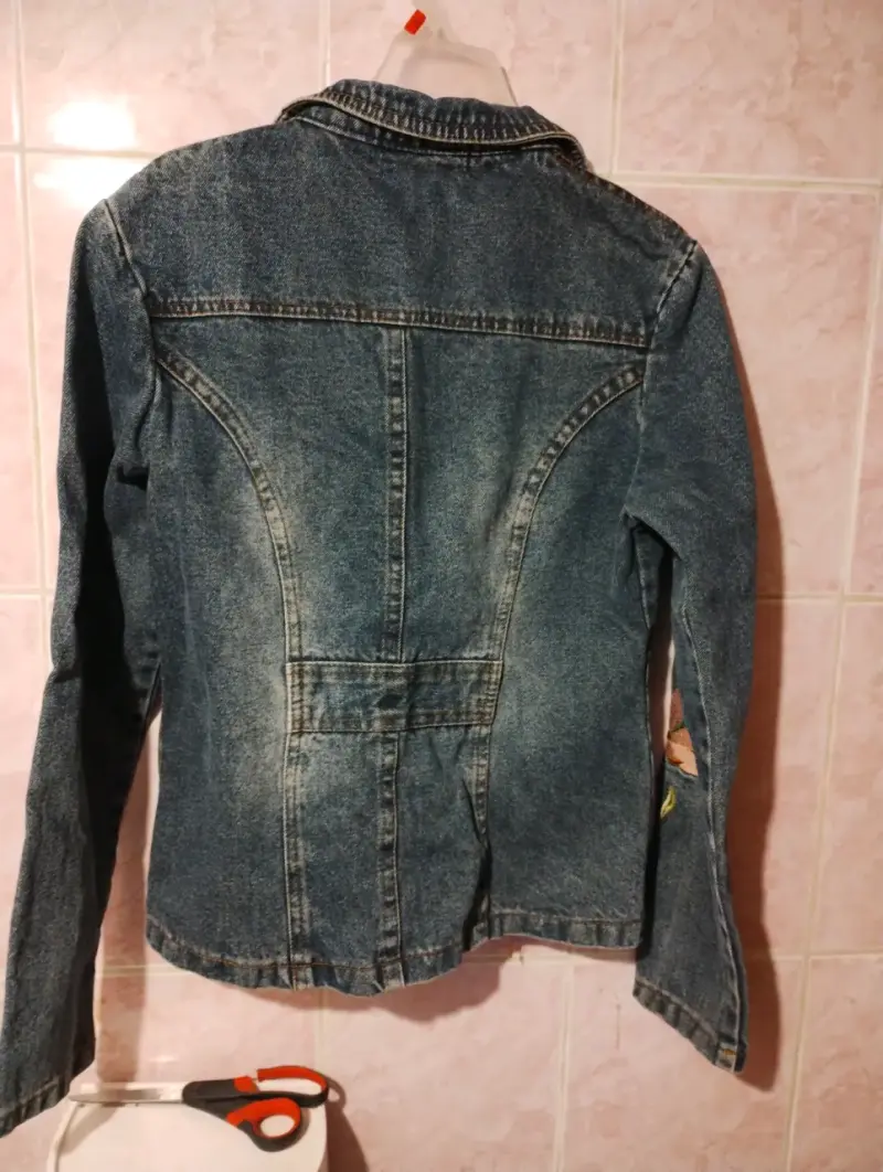 Chaqueta de mezclilla con bordado floral - 3