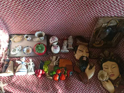 Lote figuras colección distintos países - miniatura 1