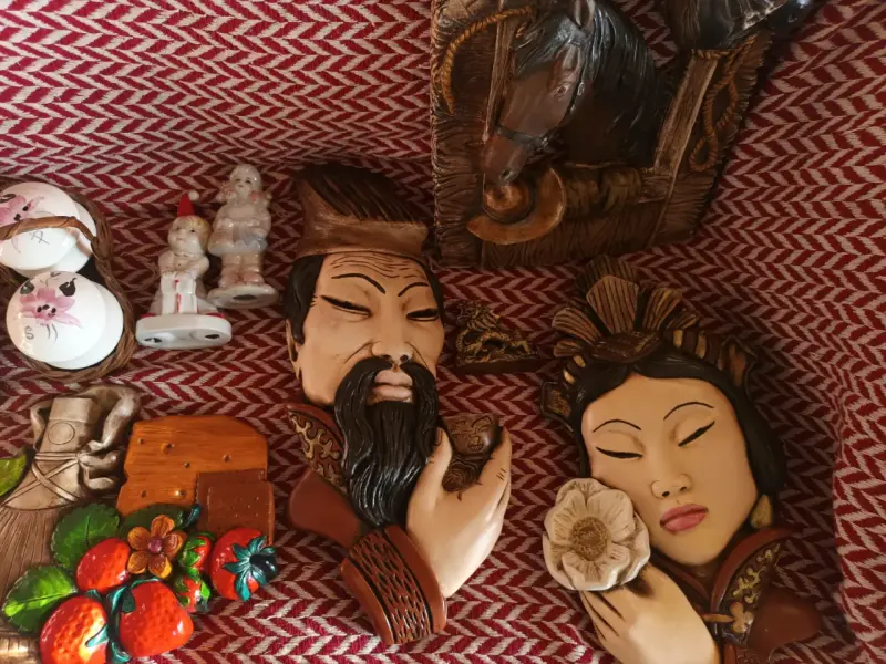 Lote figuras colección distintos países - 2