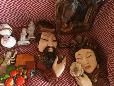 Lote figuras colección distintos países - miniatura 2