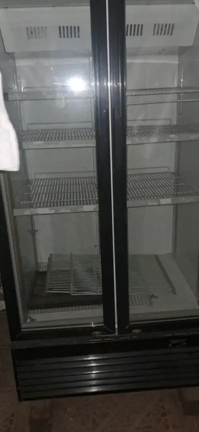 Refrigerador vitrina doble puerta - miniatura 2