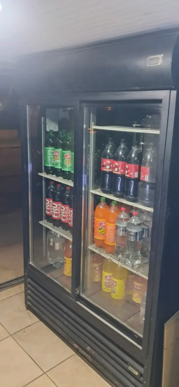 Refrigerador vitrina comercial doble puerta - 2