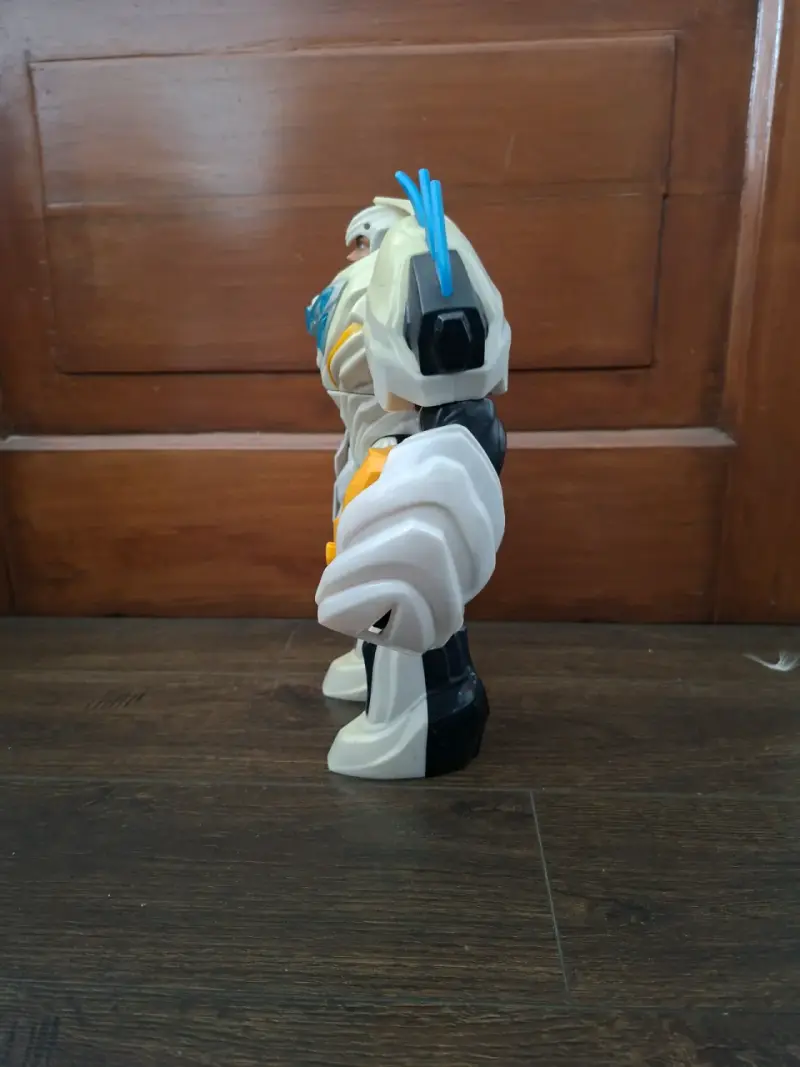 Figura de acción de Maxsteel robot blanco y negro - 2
