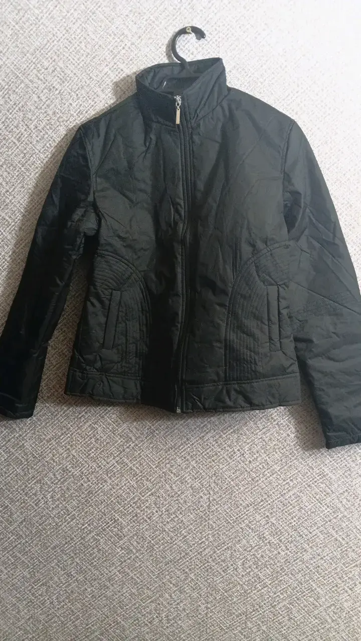Parka negra impermeable para mujer talla XS- S - 2
