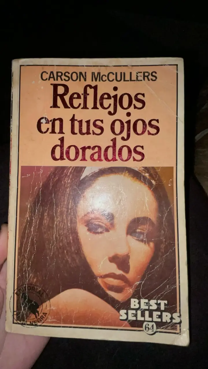Libro 'Reflejos en tus ojos dorados' de Carson McCullers - 1