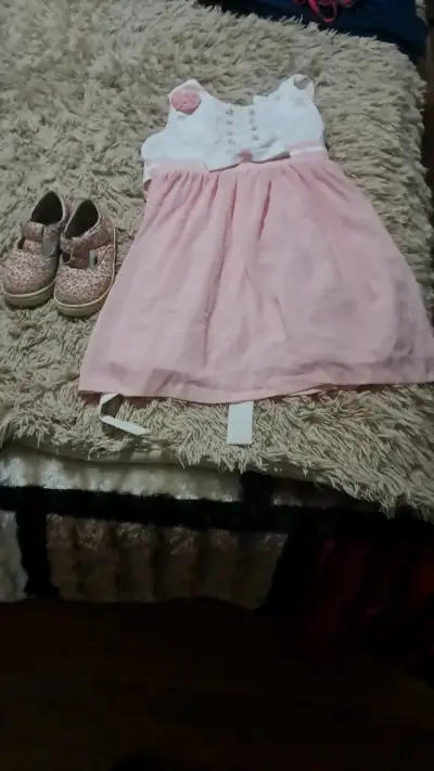 Vestido infantil rosa con zapatos a juego - miniatura 1