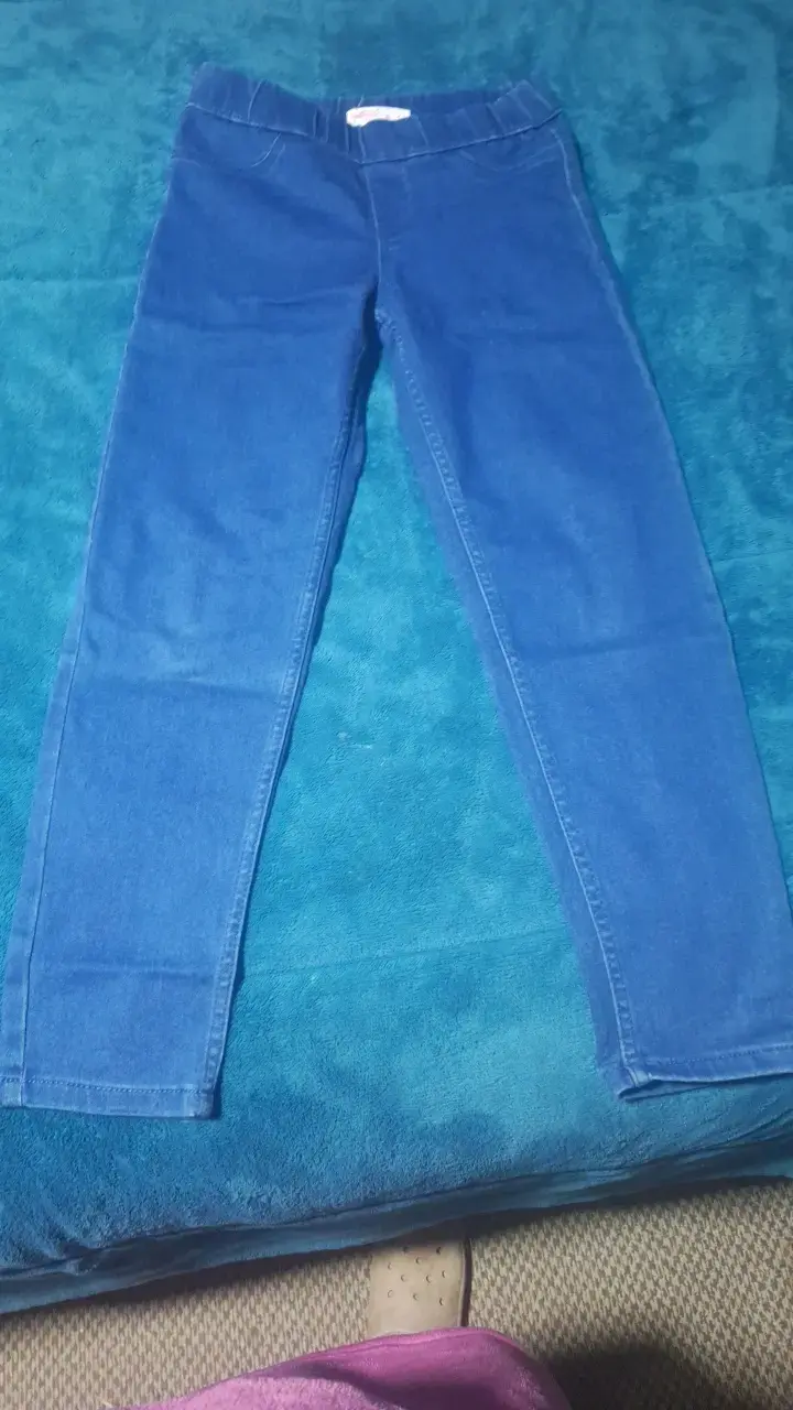 Jeans azul de niña en buen estado - 1