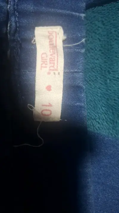Jeans azul de niña en buen estado - miniatura 2