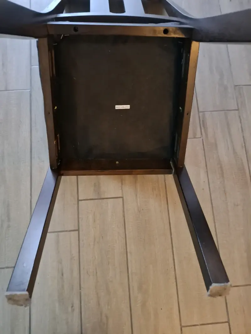 Silla de madera color chocolate. - 3