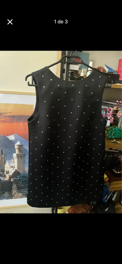 Vestido negro con detalles de puntos - miniatura 1