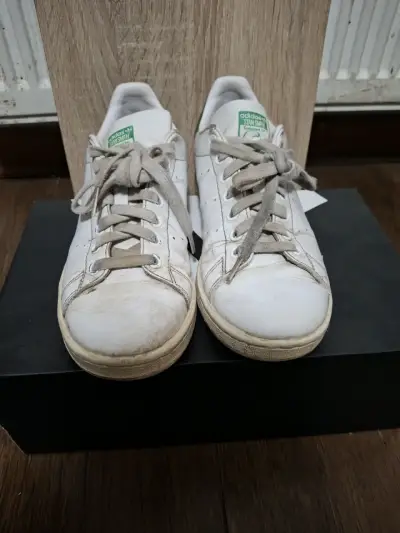 Zapatillas Adidas Stan Smith blancas, usadas - miniatura 1