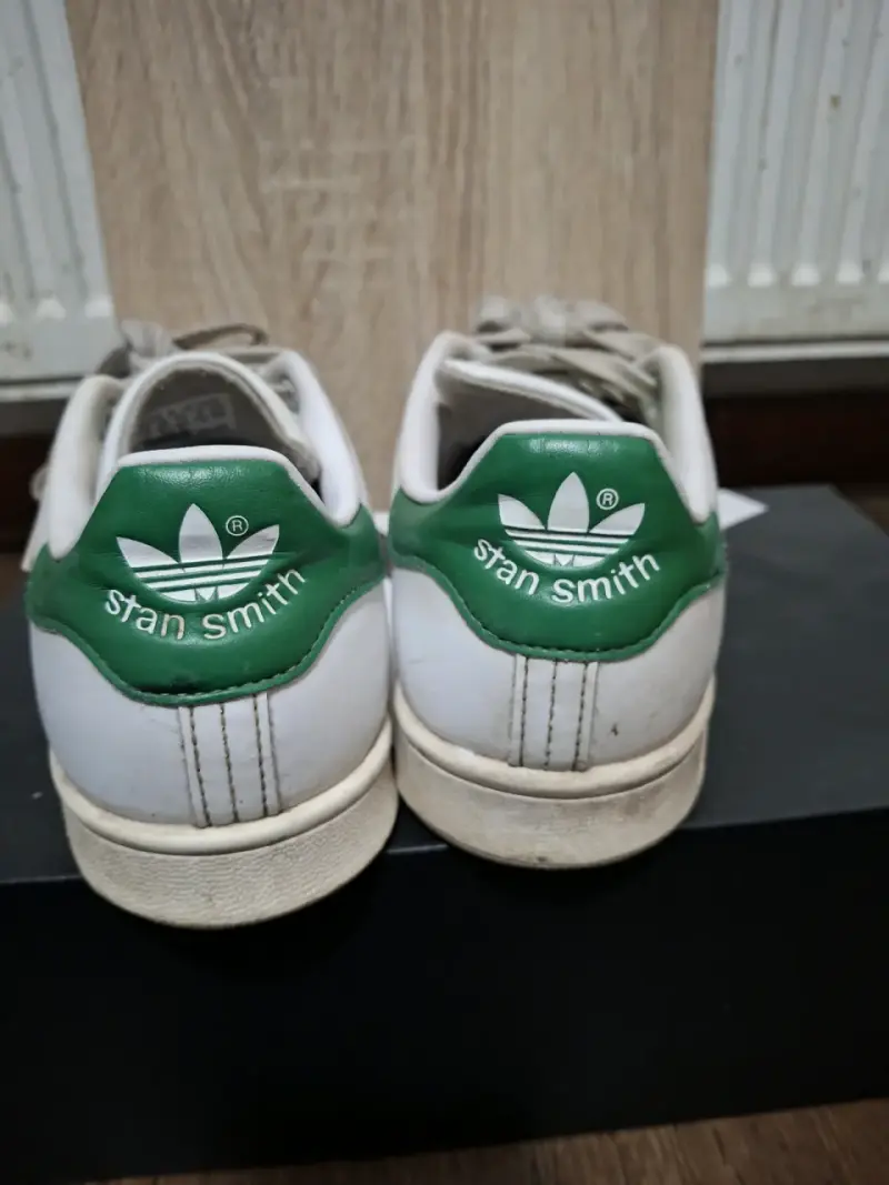 Zapatillas Adidas Stan Smith blancas, usadas - 2