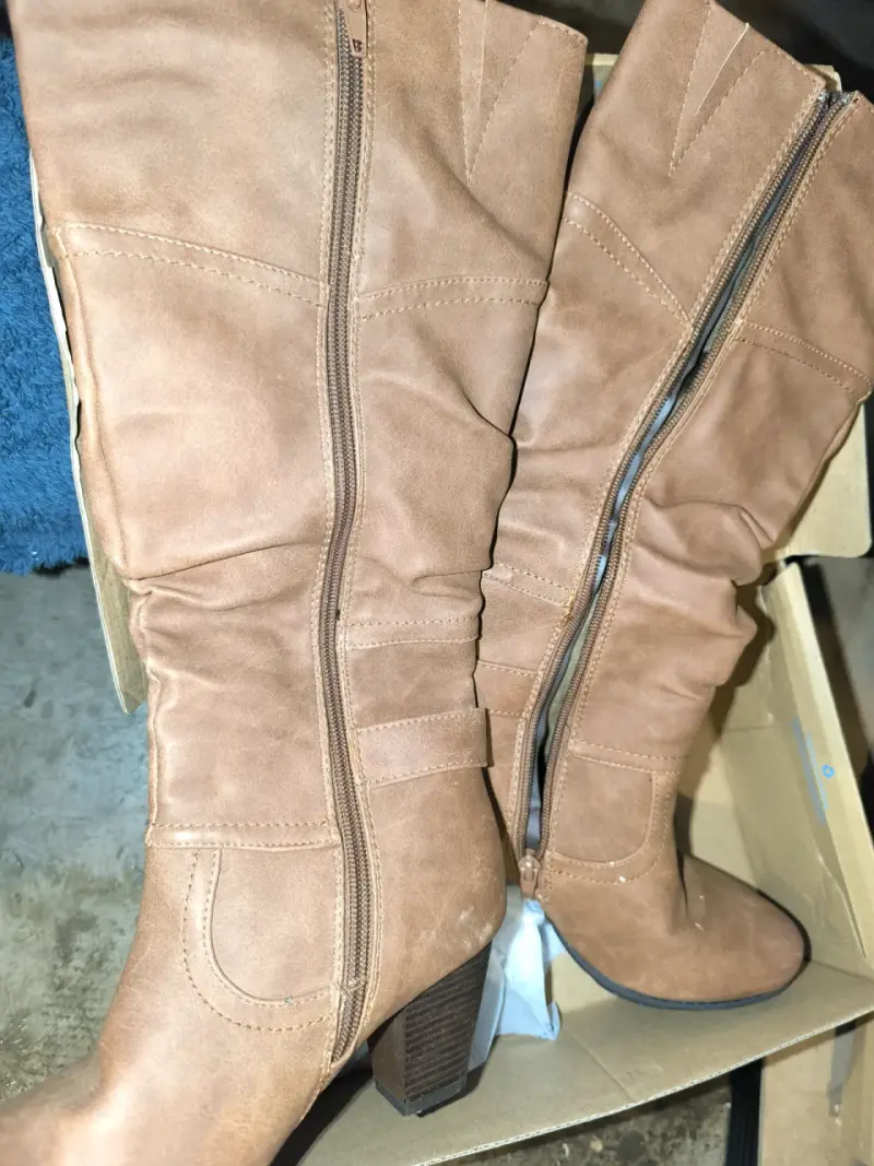 Botas de cuero marrón con tacón alto - 1