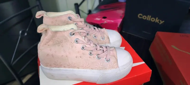 Zapatillas altas rosadas para niña