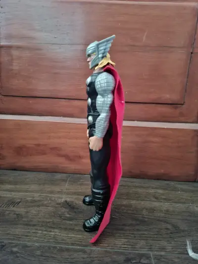 Figura de acción de THOR - miniatura 2