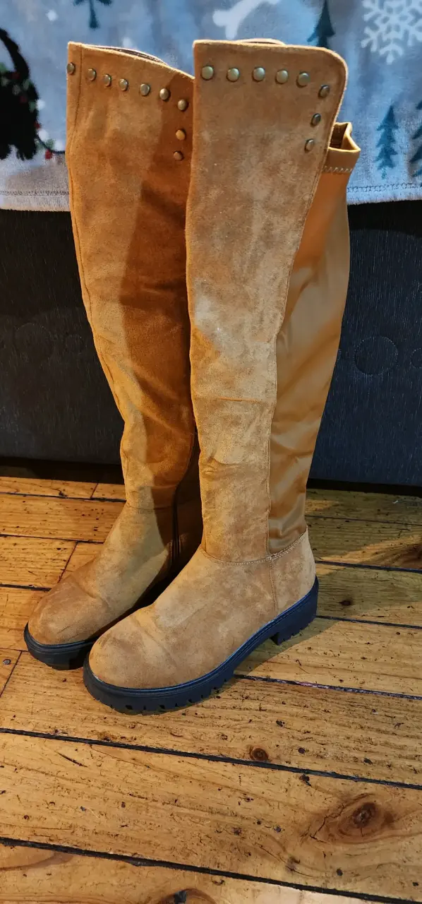 Botas altas de gamuza color camel - 1