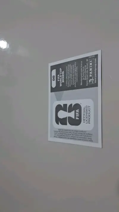 Tarjeta coleccionable Panini holográfica - miniatura 2
